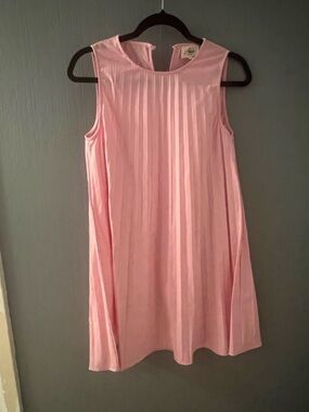 🌞NEW🌞Women’s Able Los Angeles Pink Pleated Dress, Size Large